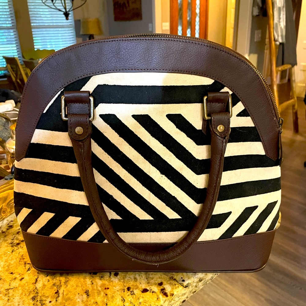 Noonday Black Striped Brown Trim